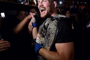 Michael Bisping nuovo campione del mondo UFC